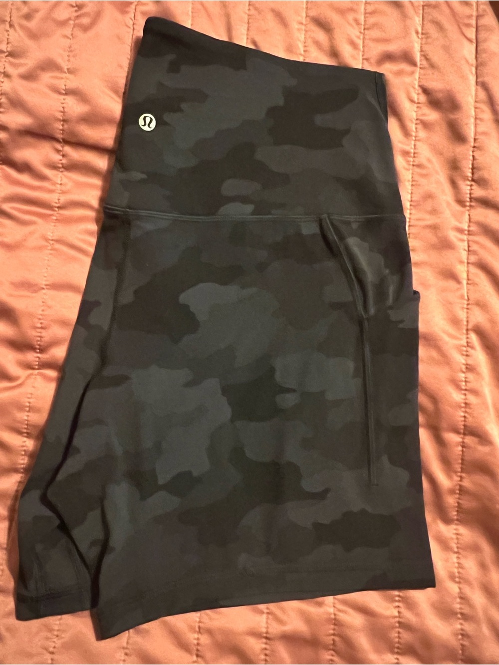 lululemon align 6” shorts w/pockets - Sz 14 - black/gray camo